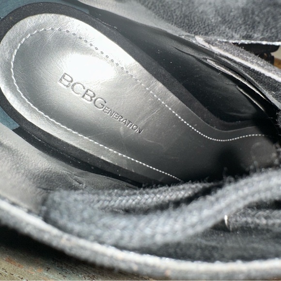 BCBG gladiator cage lace up zipper back high heel suede 8.5M never worn shoes - Picture 9 of 9